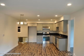 455 Richmond Rd Unit A, La Canada Flintridge, CA 91011