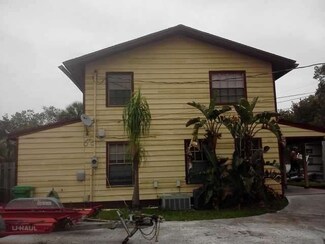 300 Saint Lucie Ln, Fort Pierce, FL 34946
