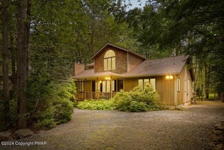 5528 Fox Run Rd, Pocono Pines, PA 18350