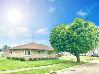 117 S Howard St, Greentown, IN 46936