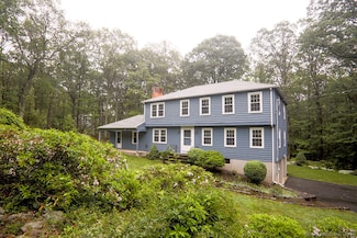 41 Ledgewood Dr, Wilton, CT 06897
