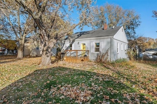 3611 68th St, Urbandale, IA 50322