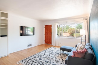 821 Cardenas Dr NE, Albuquerque, NM 87108