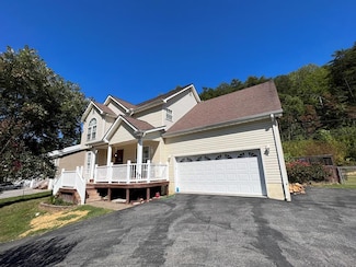 490 Ponderosa Dr, Paintsville, KY 41240