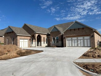 10109 NW 100th St, Yukon, OK 73099