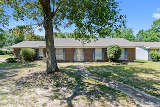 2407 Collins Blvd, Gulfport, MS 39507