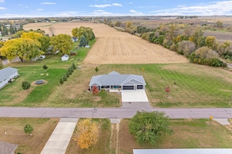 305 Harrison St, Welcome, MN 56181