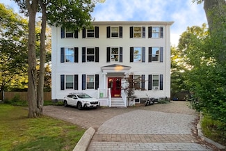 26 Grovenor Rd Unit 1, Jamaica Plain, MA 02130