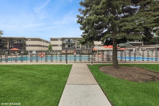935 8th Ave Unit 1, La Grange, IL 60525