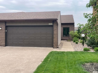 1862 53rd St, Moline, IL 61265