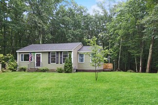 53 Seaverns Bridge Rd, Amherst, NH 03031