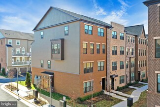 45184 Lettermore Square, Sterling, VA 20166