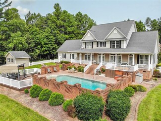 746 Caswell Pines Clubhouse Dr, Blanch, NC 27212