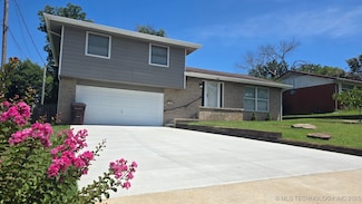 411 S 3rd St, Eufaula, OK 74432