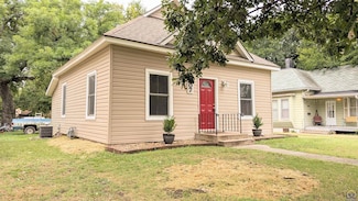 807 W 9th Ave, Emporia, KS 66801