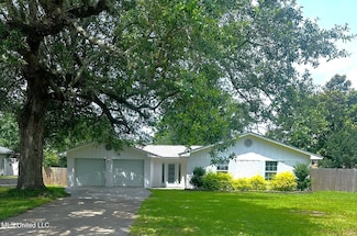 7 Villa Cove Dr, Gulfport, MS 39507