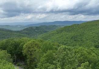 0 Yellow Daisy Ln Unit 21446766, Banner Elk, NC 28604