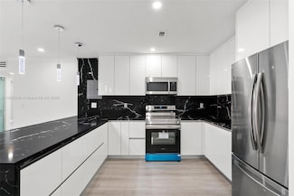 9405 SW 76th St Unit Y11, Miami, FL 33173