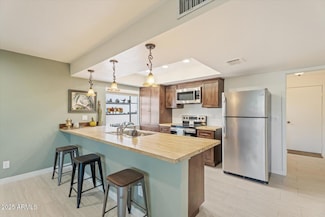 11802 S Half Moon Dr, Phoenix, AZ 85044