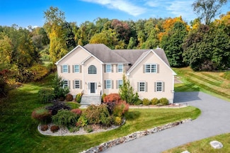 15 River Run, Carmel, NY 10512