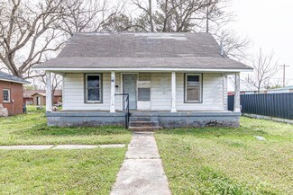 919 SW 2nd St, Walnut Ridge, AR 72476