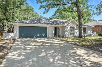 8109 Starnes Rd, North Richland Hills, TX 76182