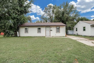 2229 E 53rd St S, Wichita, KS 67216