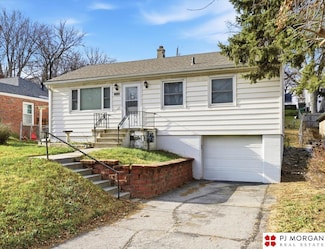 2112 S 49th St, Omaha, NE 68106