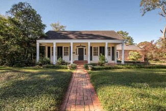 530 Park Place Dr, Alexandria, LA 71301