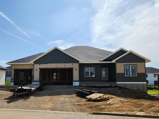 348 Solomia Ct, Peosta, IA 52068