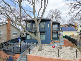 172 Riverside Island Dr, Fox Lake, IL 60020