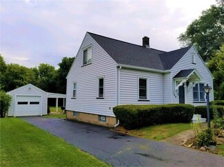 140 Ridge Rd, Ontario, NY 14519