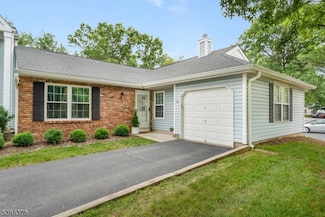 322 Shilling Dr, Somerset, NJ 08873