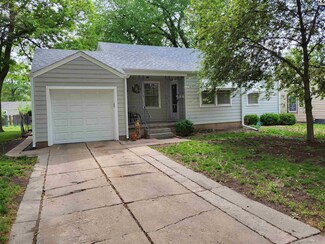 1112 N Ash St, McPherson, KS 67460