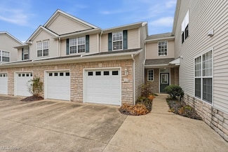 104 Falls River Dr, Munroe Falls, OH 44262