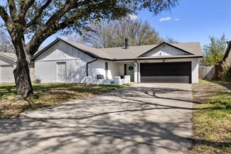 2326 Sheriff Dr, Grand Prairie, TX 75051