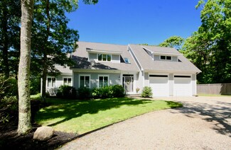 88 Old Rd N, Bourne, MA 02559