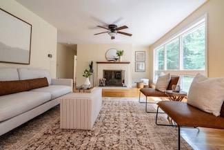 67 High St, Medfield, MA 02052