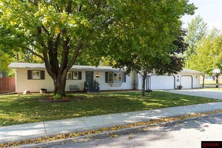102 Diane Dr, Eagle Lake, MN 56024