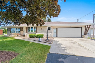 5181 S Sth 29, Denmark, WI 54208
