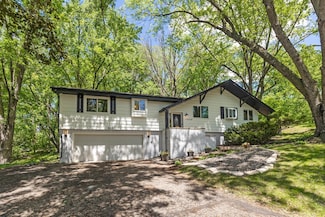 16616 Eagle Ridge Dr, Minnetonka, MN 55345