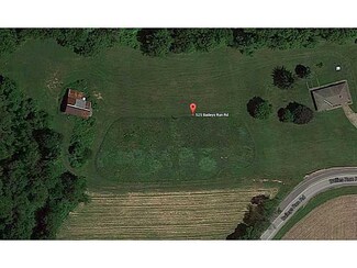 525 Baileys Run Rd, Tarentum, PA 15084