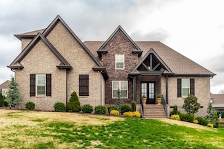 2024 Hawkwell Cir, Hendersonville, TN 37075