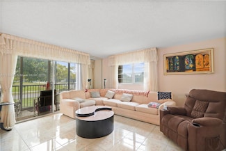 12950 SW 7th Ct Unit 212A, Pembroke Pines, FL 33027