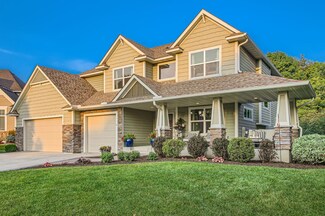 1544 Sunnybrook Dr, Mound, MN 55364