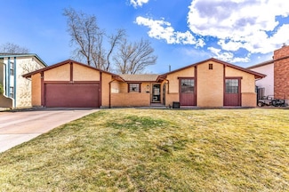 108 Carrillon Ln, Pueblo, CO 81005
