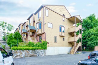 8 Oakwood Ave Unit A14, Norwalk, CT 06850