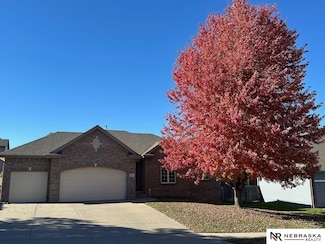 7216 S 170th St, Omaha, NE 68136