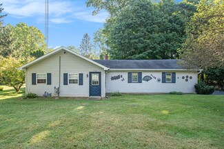 4146 E Tudor Rd, Berrien Springs, MI 49103