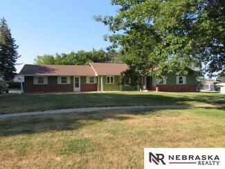 609 W Cedar St, Coleridge, NE 68727